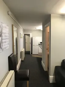 Old Trafford Apartment - Image 2