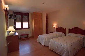 Hostal Camping Rio Segura - Image 3