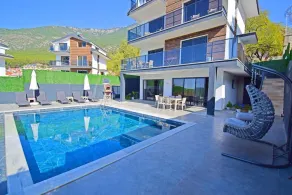 Stunning 4-bed Villa: Private Pool, Sauna & Hammam - Image 3