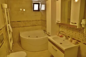 Dedeli Deluxe Hotel - Image 5