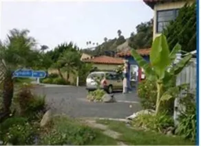 El Caminante Bar & Bungalows - Image 4