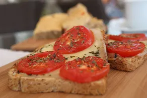 7. Art Feslegen Hotel - Image 2