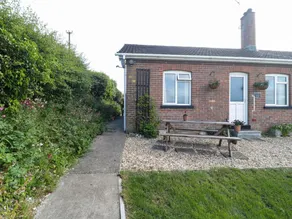 2 Hill View Bungalow - Image 4