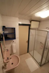 Airport Inn - Image 4
