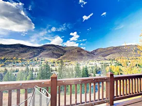 4br W/ Deck, Balcony & Double-sided Fireplace 4 Bedroom Duplex - Image 3