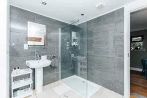 The Woodlands in Kidmore End - Image 3