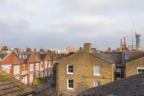 2 Bedroom Flat in Fulham - Image 3