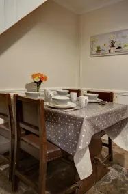 Pansy Cottage in Historic Tewkesbury - Image 4