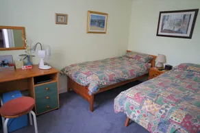 Bridge House B&B Cheltenham - Image 4