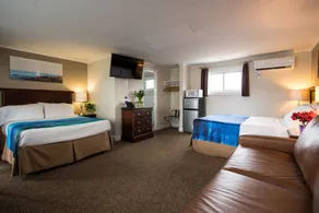 Footbridge Beach Motel - Image 5