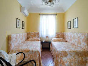 Elegant Villa With Pool and Garden - Image 3