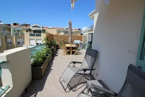 Nice Booking- Le Rooftop Port Terrasse - Image 3