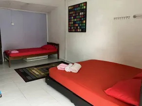 OYO HOME 90600 Ummi Chalet Dungun - Image 4