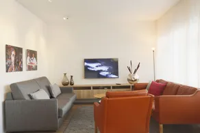 V54 Harbour Apartments - Image 2