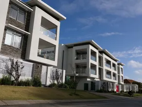 Lakeview Suite 15 - Image 2