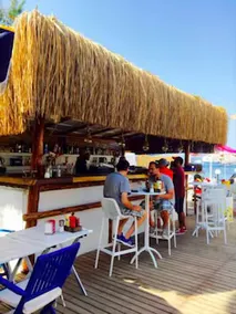 Estrella Beach Hotel - Image 4