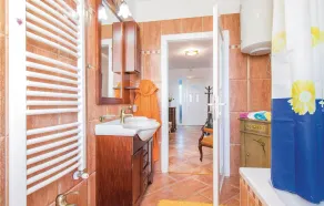 Amazing Home in Labin With Wifi and 4 Bedrooms - Image 2