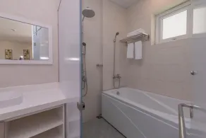 Vy Anh Hotel - Image 2