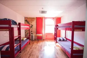 Red Emperor Hostel - Image 4