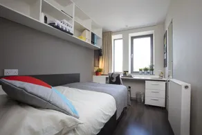 Amazing Modern Apartments in Stratford - Image 5