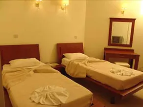 Hotel Celebrity - Image 4