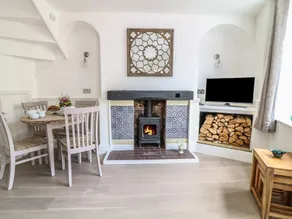 Sunny Cottage - Image 4