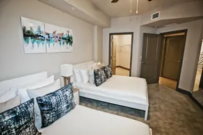Nuovo Miami Apartments Dadeland - Image 1