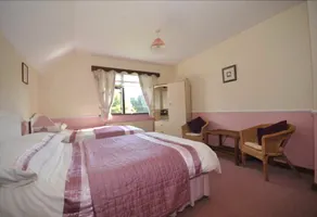 Pine Grove Bed and Breakfast - Image 2