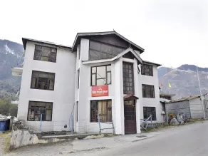 Hotel Him Shakti by OYO Rooms - Image 4