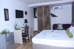 Hotel Platinum - Image 2