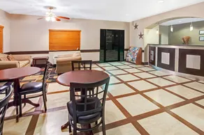Super 8 by Wyndham Houston/I-10/Federal Road - Image 2