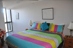 Huntington Apt 3 - Image 3