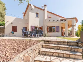 Villa in Calonge with Pool and Mountain Views - Image 2