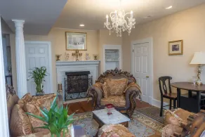 Dennison Street Inn  Bed & Breakfast - Image 2