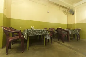 Hotel Jagat by OYO Rooms - Image 5
