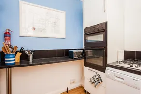 Riverside Cutty Sark 2 Bedroom Retreat - Image 2