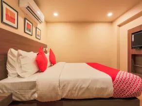 City Xpress Hotel Rooms by OYO Rooms - Image 2