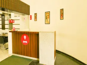 Hotel Theem Plaaza - Image 2