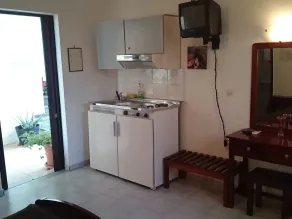 Nice complex with Studio and 1- and 2 bedroom apartments, Rapaniana, near Chania - Image 2