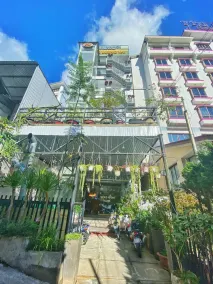 Gold Night Hotel - Image 4