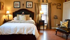 Distinctive Inns of Kingsville Inn136 - Image 4