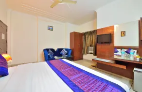 Hotel Centra Inn - Image 4