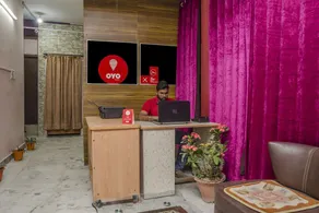 Western Enclave by OYO Rooms - Image 2