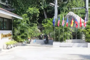 CoconutsPalm Resort - Image 2