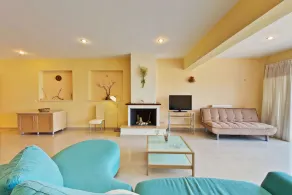 Matina's Residence - Image 4