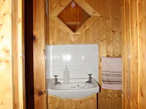 Alara Bed & Breakfast - Image 2