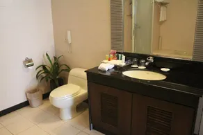 Grand Holiday Hotel Shenzhen - Image 5