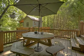 Snuggle Inn & Treehouse - Image 2