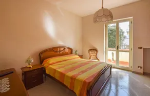 Awesome Apartment in Nicotera Marina With Wifi and 3 Bedrooms - Image 3