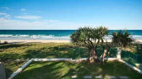 Hedges Avenue Beach House - Image 3